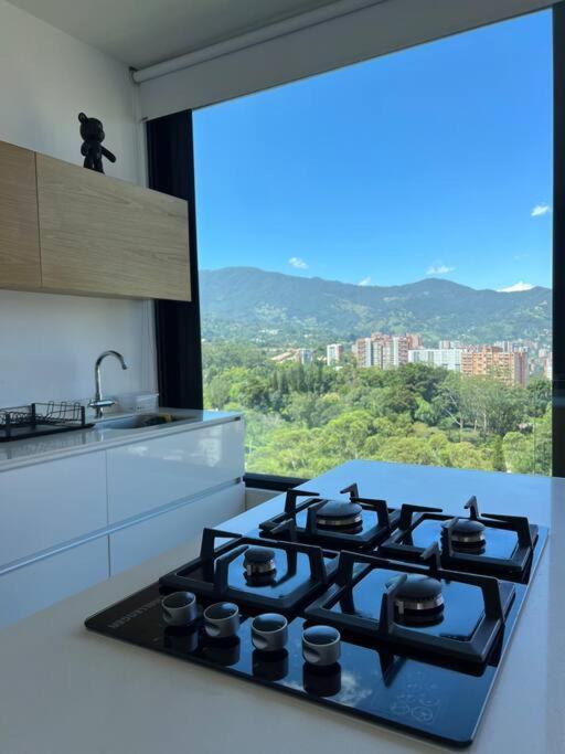 Apartamento De Lujo Con La Mejor Vista De Medellin Apartment Bagian luar foto