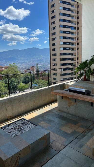 Apartamento De Lujo Con La Mejor Vista De Medellin Apartment Bagian luar foto