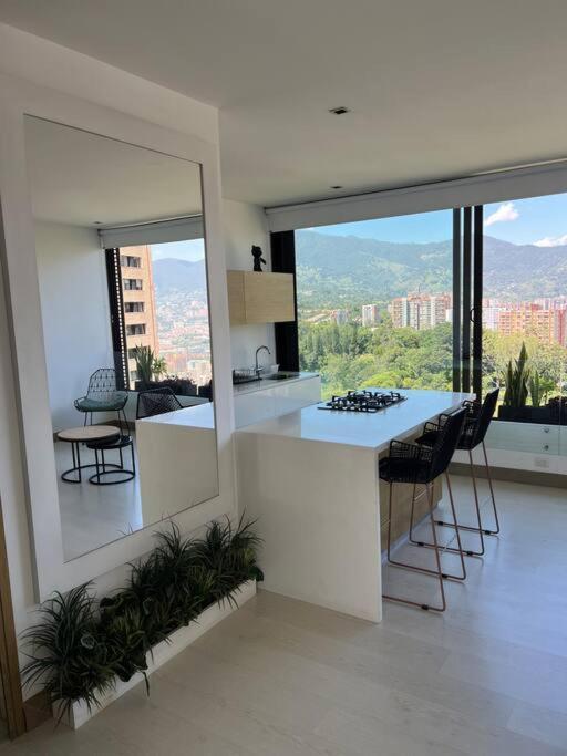 Apartamento De Lujo Con La Mejor Vista De Medellin Apartment Bagian luar foto