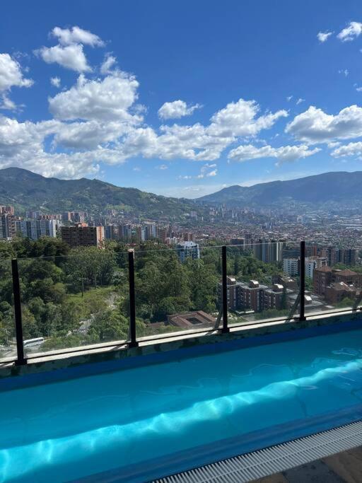 Apartamento De Lujo Con La Mejor Vista De Medellin Apartment Bagian luar foto