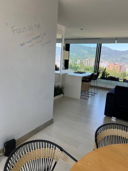 Apartamento De Lujo Con La Mejor Vista De Medellin Apartment Bagian luar foto